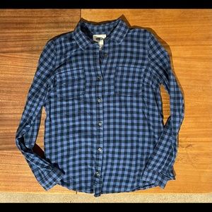 Light flannel long sleeve comfy button down